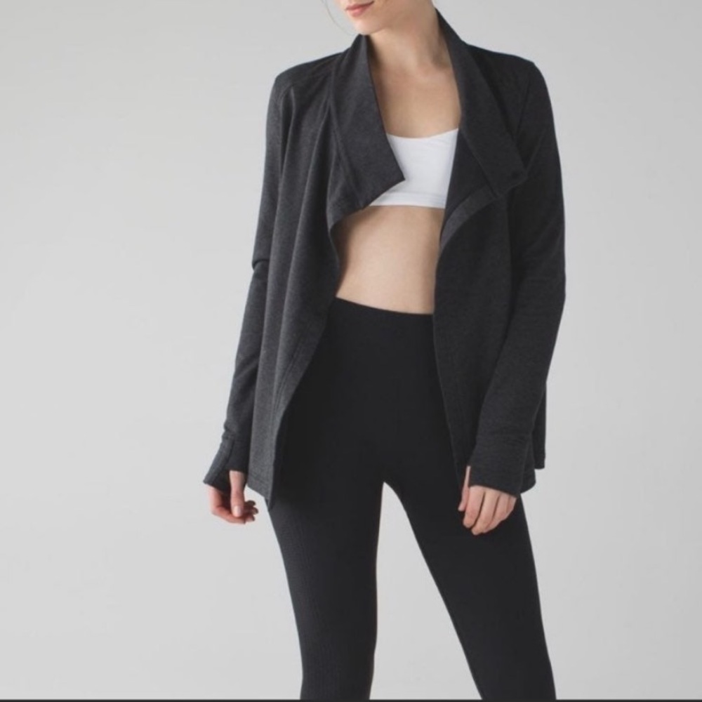 Lululemon Coast Wrap - Heathered Gray - 4